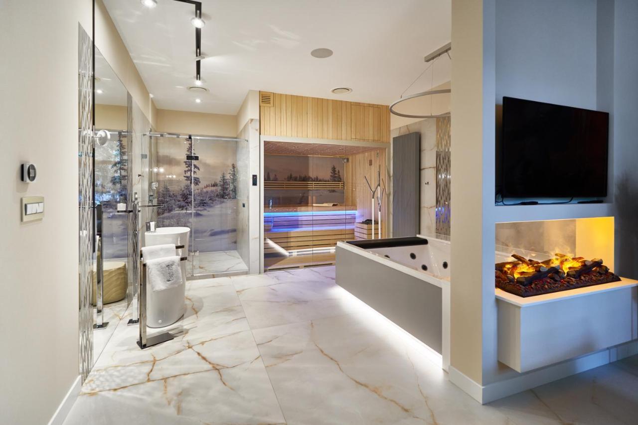 Pietryna Apartments Luxury - Sauna , Jacuzzi , Bezposrednio Przy Ul Piotrkowskiej Łódź Buitenkant foto