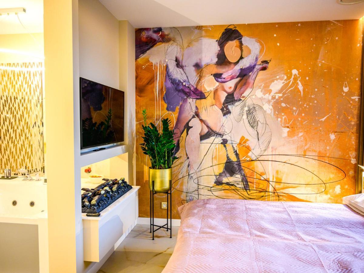 Pietryna Apartments Luxury - Sauna , Jacuzzi , Bezposrednio Przy Ul Piotrkowskiej Łódź Buitenkant foto