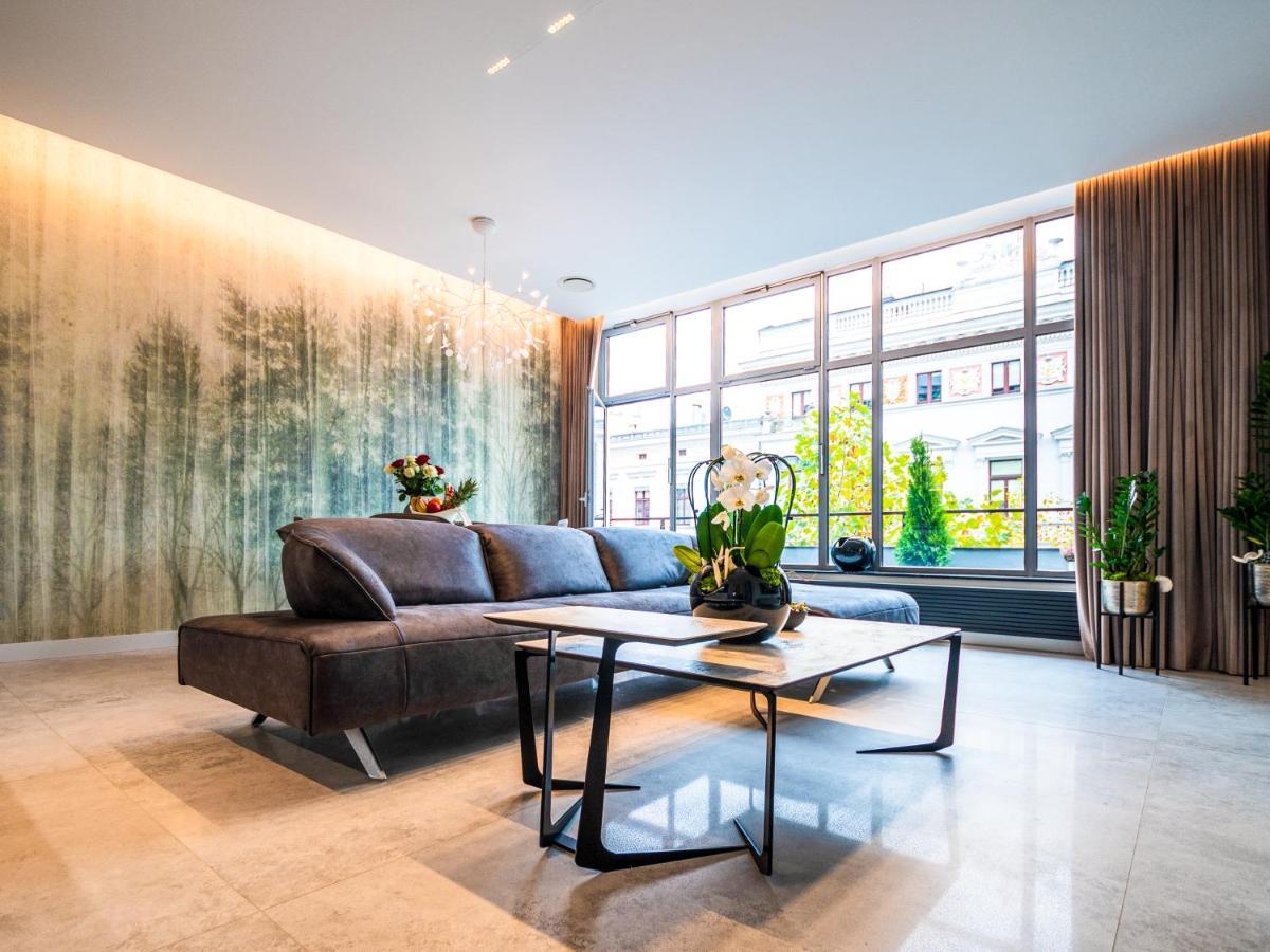 Pietryna Apartments Luxury - Sauna , Jacuzzi , Bezposrednio Przy Ul Piotrkowskiej Łódź Buitenkant foto