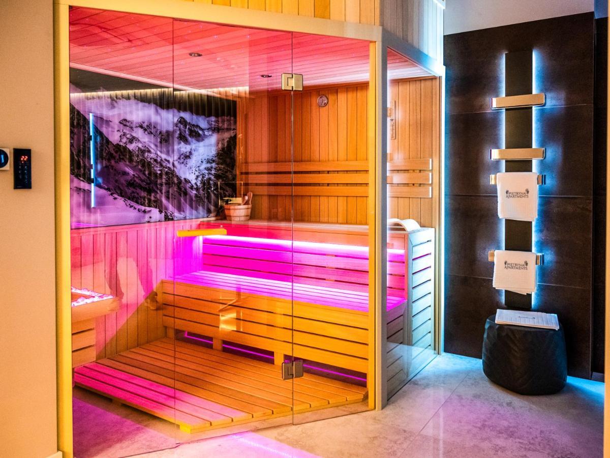 Pietryna Apartments Luxury - Sauna , Jacuzzi , Bezposrednio Przy Ul Piotrkowskiej Łódź Buitenkant foto