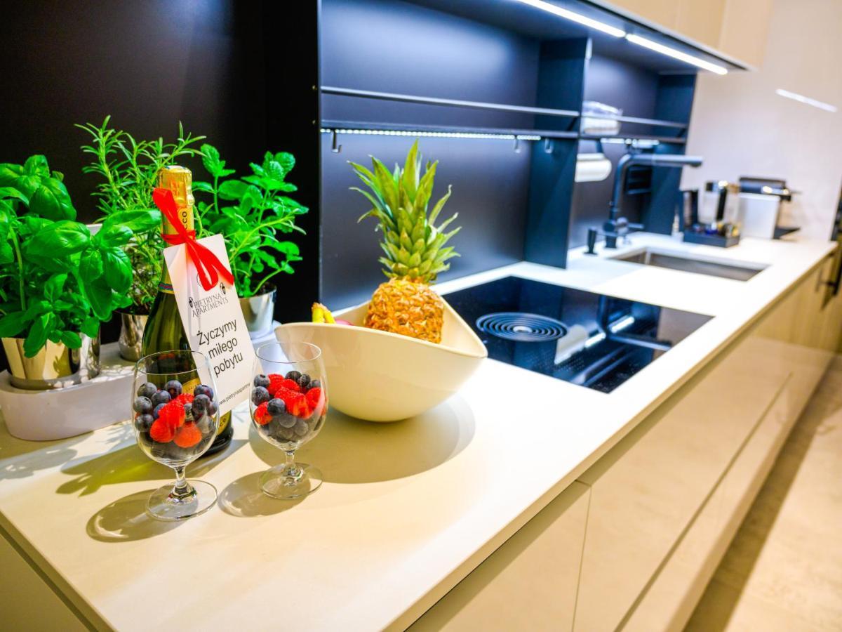 Pietryna Apartments Luxury - Sauna , Jacuzzi , Bezposrednio Przy Ul Piotrkowskiej Łódź Buitenkant foto